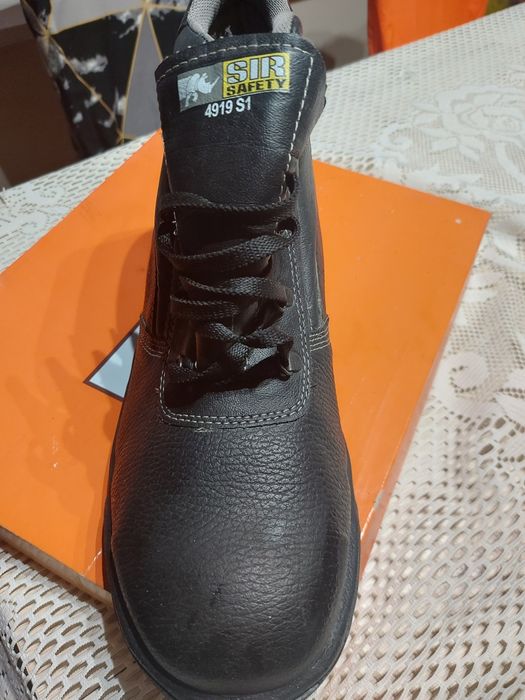 Работни обувки 48 номер