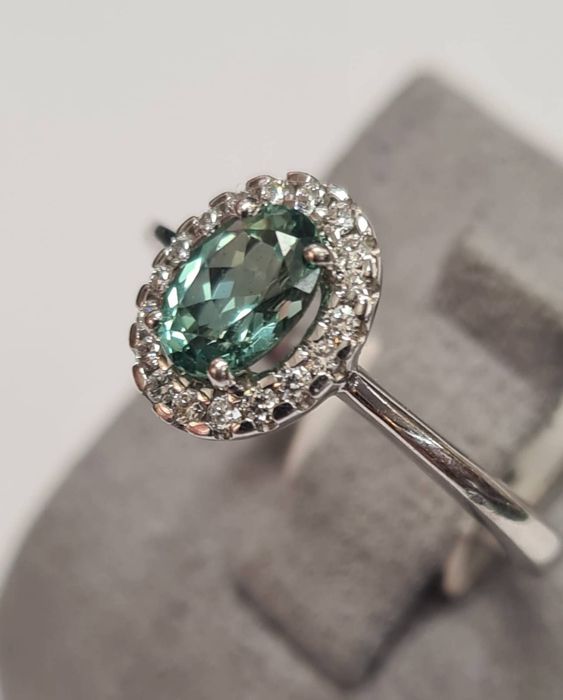 Inel din aur alb 14k, cu turmalin natural si diamante naturale, IAU803