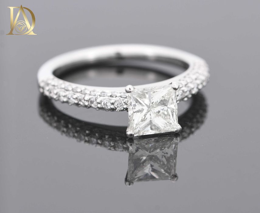 Нов Златен Пръстен с 1.33кт Естествени Диаманти