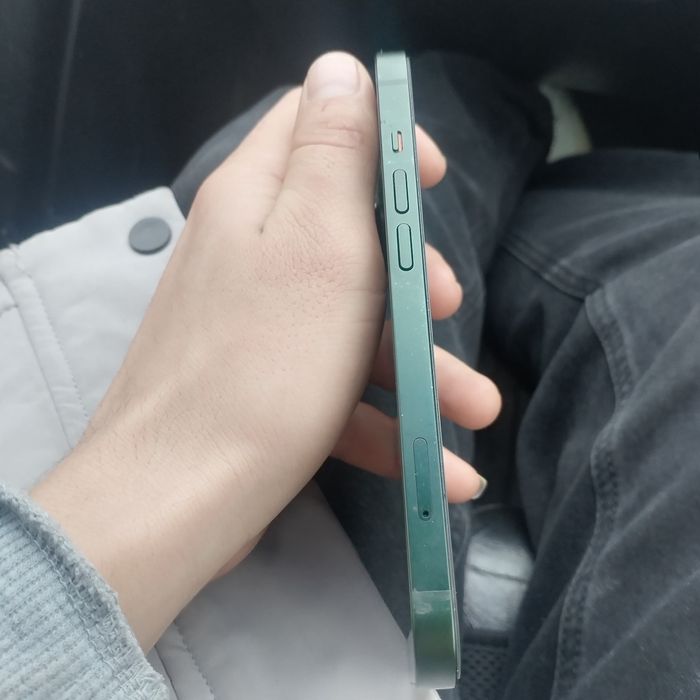 Продам 13 айфон без ремонта