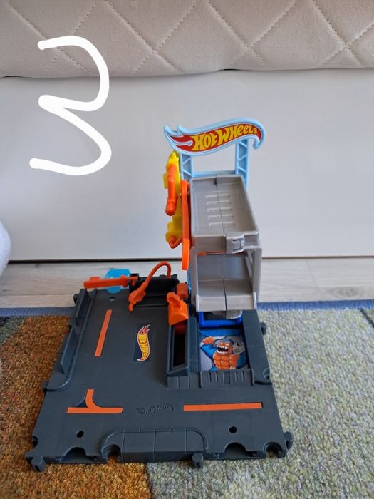 Hot Wheels писти