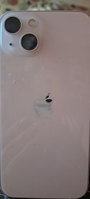 Продавам IPHONE 13