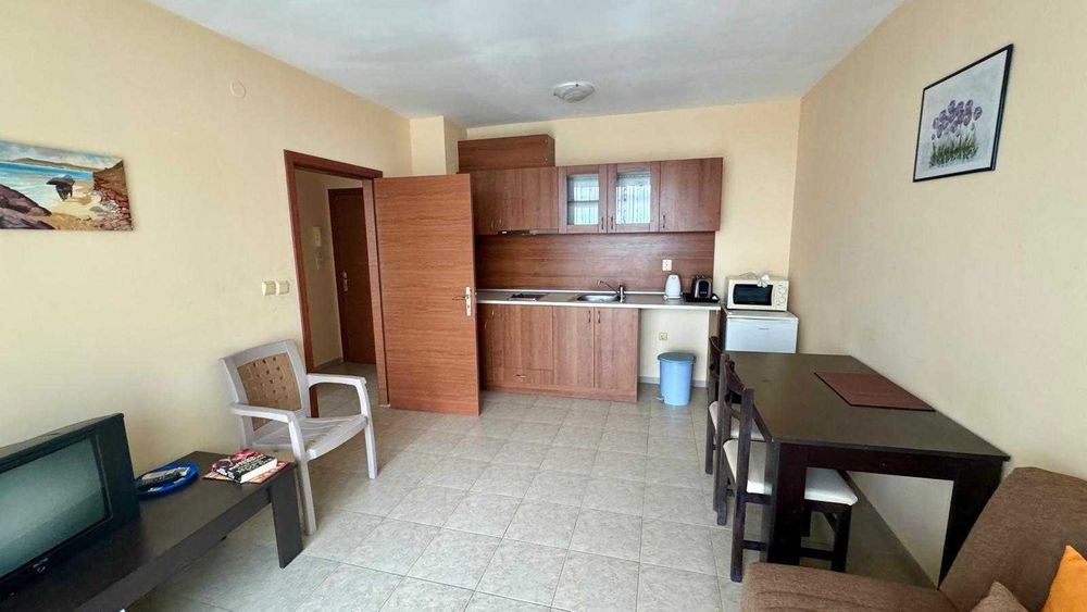 Продава се Двустаен апартамент в к.к. Слънчев бряг - 52 кв.м за 1717 €/кв.м - Снимка #3