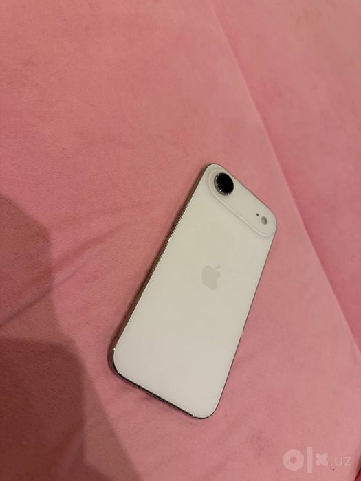 Iphone AiR 17 в идеальном состоянии почти новый