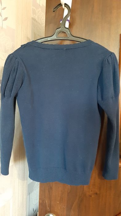 Продаю детск. кофточки на девочку