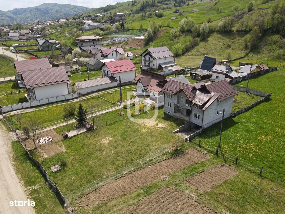 Casă 320 mp utili + 1143 mp teren, la roșu, Gura Humorului