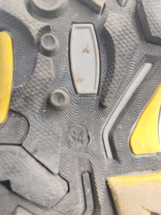 Детски боти номер 34