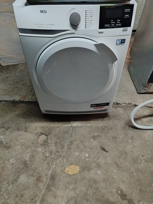 Сушилня AEG  серия 8000 , термопомпа