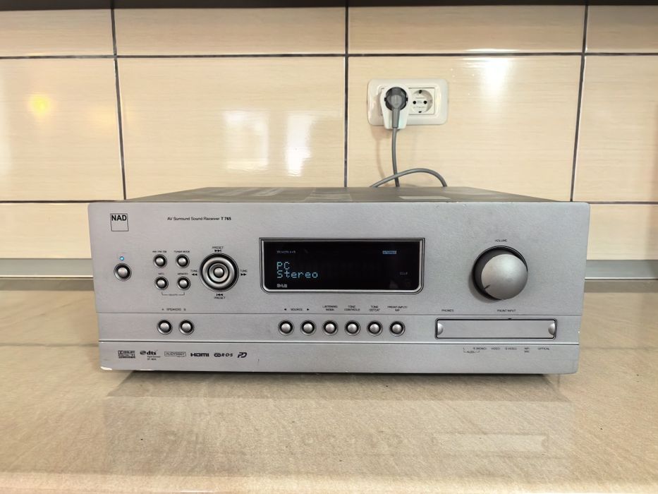 Amplificator NAD T765 statie A/V Sorround Sound Receiver