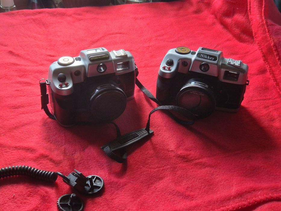 Aparat foto cu film, blitz detașabil