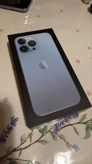 Продам Iphone 13pro