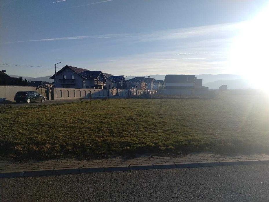 De vanzare un teren intravilan cu o suprafata de 800 mp, cu utilitati