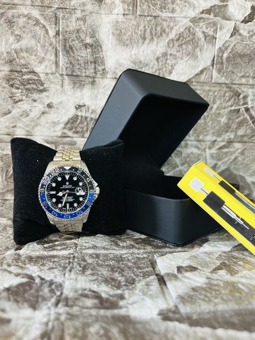 Rolex GMT - Master синьо-черен въртящ се безел, метална верижка!