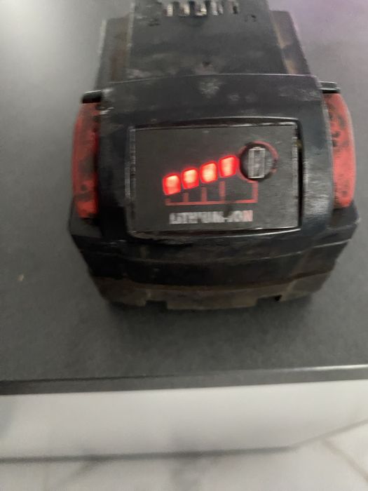 Vand acumulatori wurth 5A si einhell 3A de capacitate mare