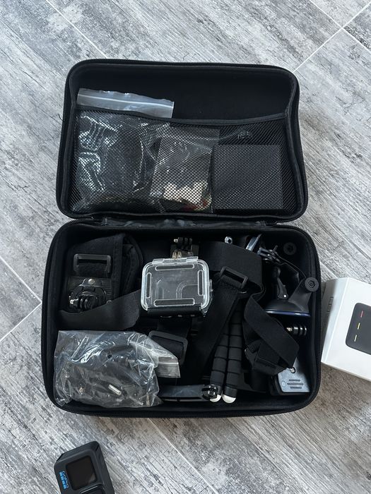 Gopro Hero 10 + Baterii/Acesorii