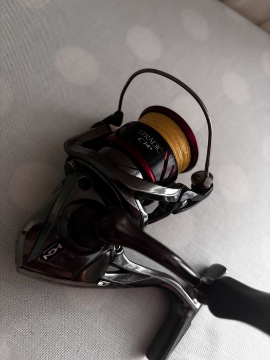 Vând lansetă YERIL AES 802UL + mulinetă Shimano Stradic CI4+ 1000