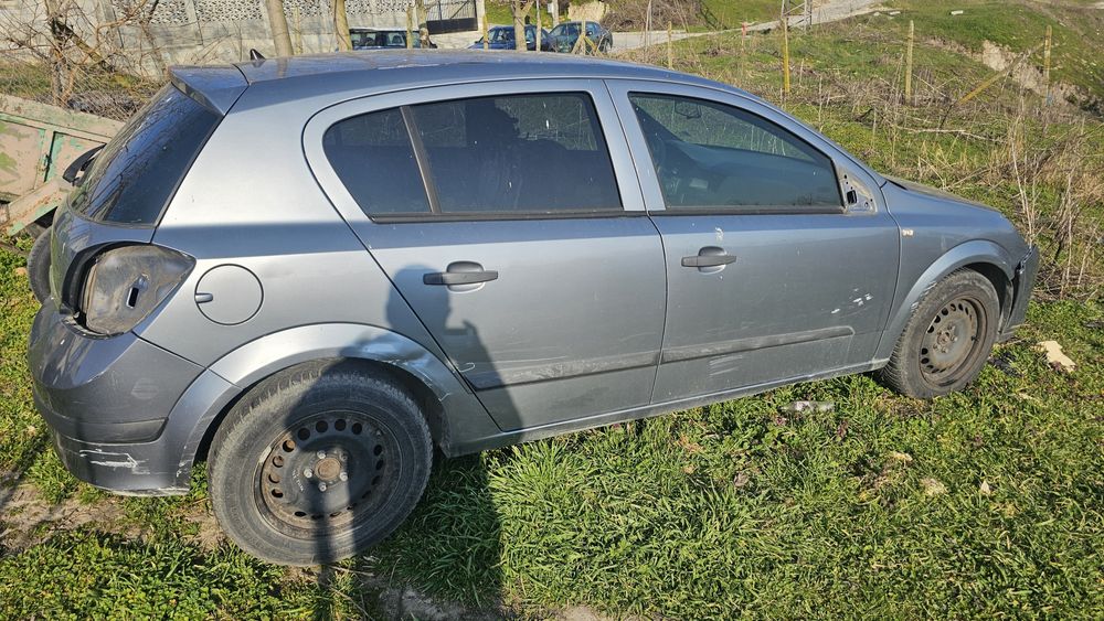 Opel Astra H 1.7 cdti НА ЧАСТИ