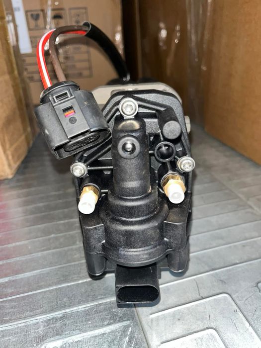 Compresor perne aer perna audi q7 4m touareg cayenne q8 bloc valve nou