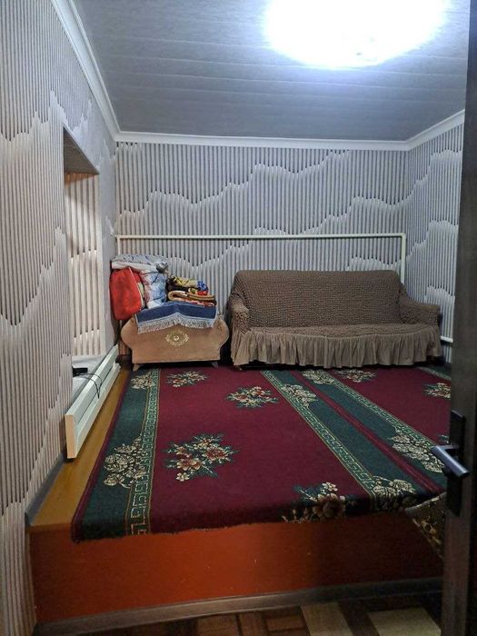 Zudlik bilan uy sotiladi 9 sotix