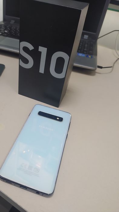 Samsung  S10  на 128