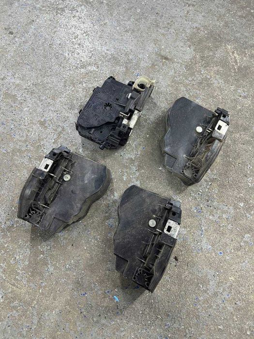 Broasca usa BMW E60 E61 stanga dreapta fata spate