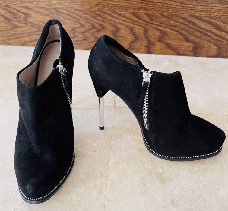 2 Perechi Pantofi - Oferta