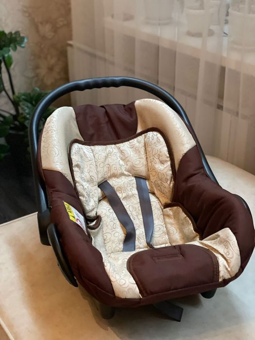 Лёгкая детская автолюлька в отличном состоянии, чистая.