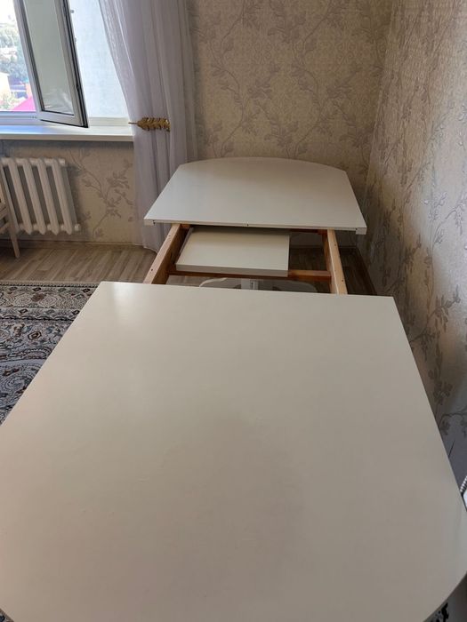 Стол большой гостевой