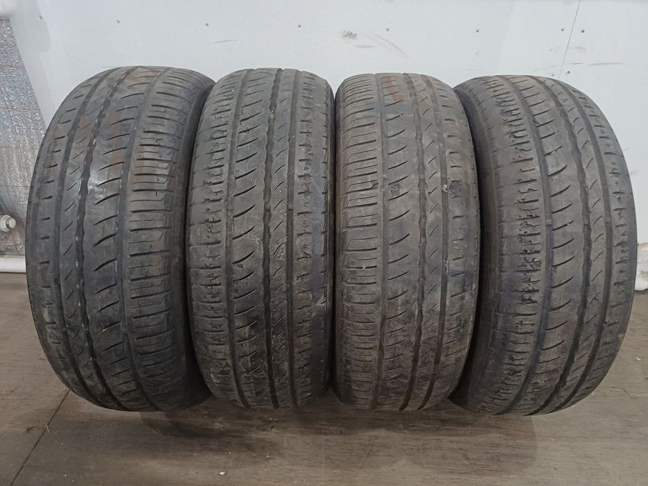 Шины 195/55 R16 Pirelli комплект.