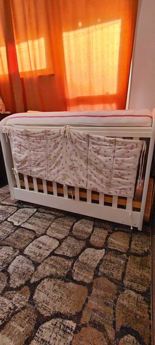 Продавам бебешка кошара