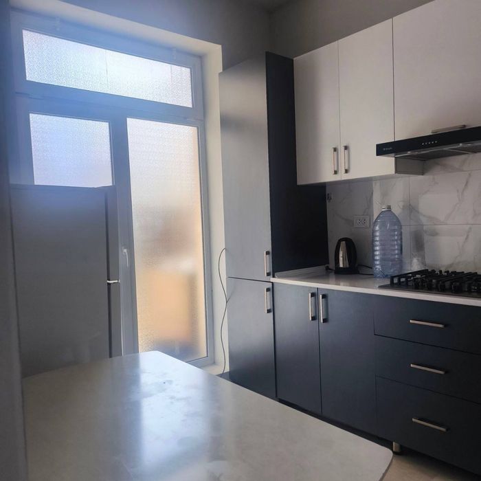 YOSH OYLAGA BERLADI Sergli metro oldidan 1 xonali kvartira ijaraga be