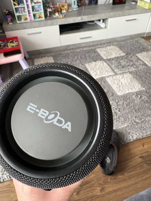 Boxa portabilă e boda