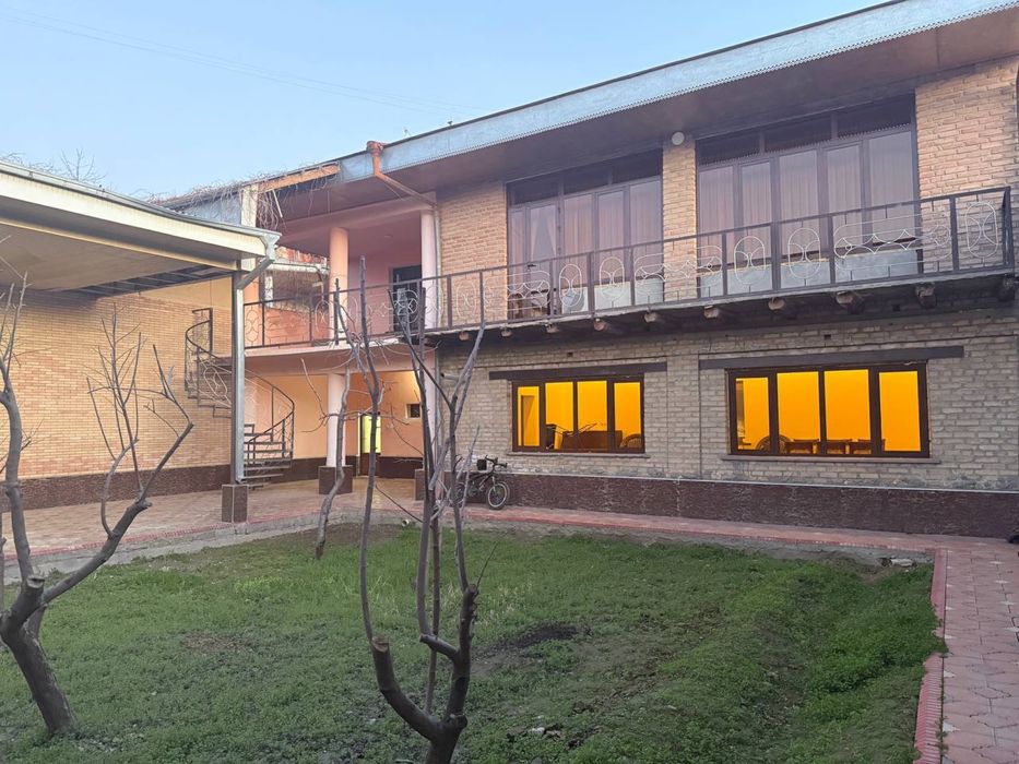 срочно ховли сотилади жуда яхши локацияда