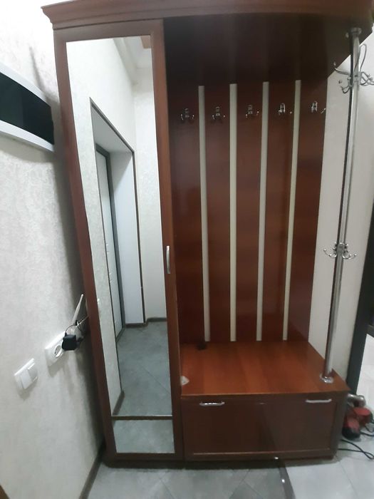 Мебель для прихожей.