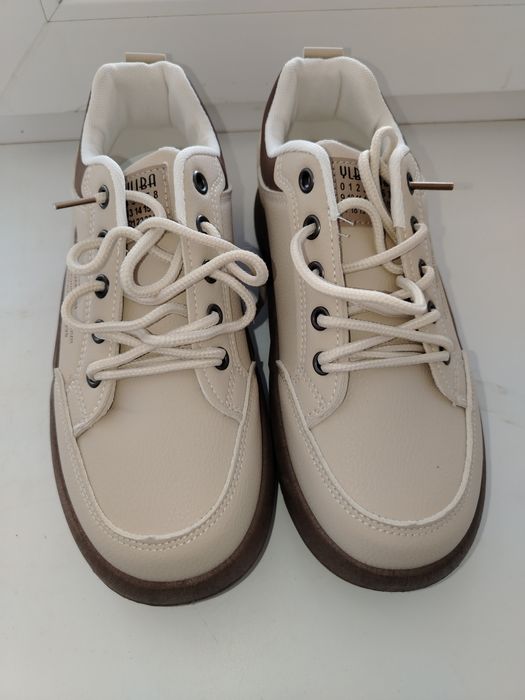 Кроссовки экокожа  осень