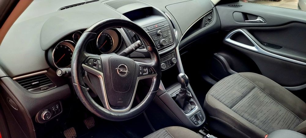 Opel zafira 2015 in  RESITA