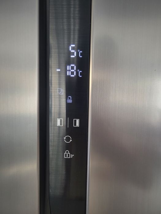 Frigider side-by-side beko