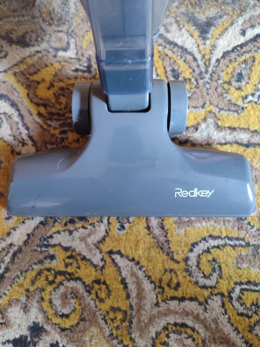 Продам ручной пылесос