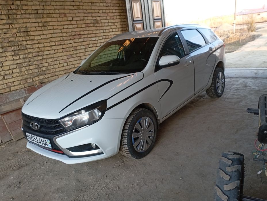 Lada vesta unversal