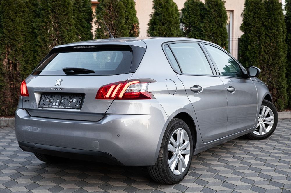 ~Peugeot 308~An 2014~1.2 Benzina~Km 115000~Euro 5