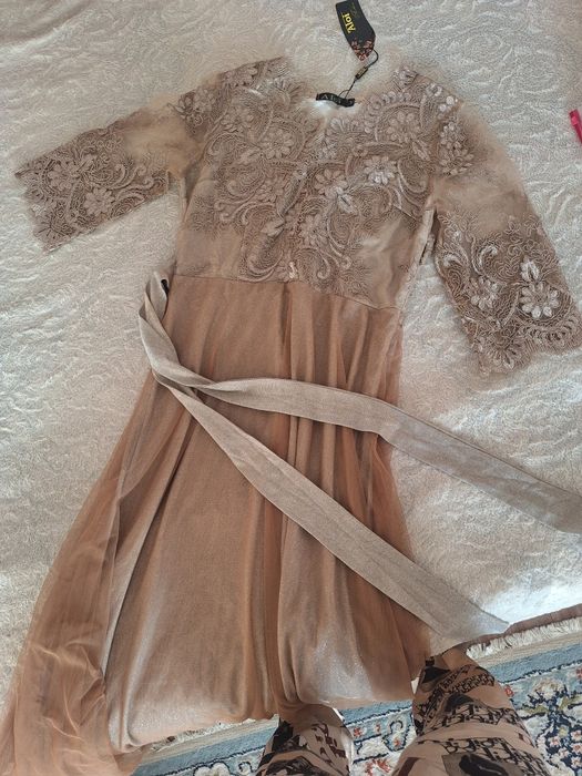 Продам платье новое, размер 52