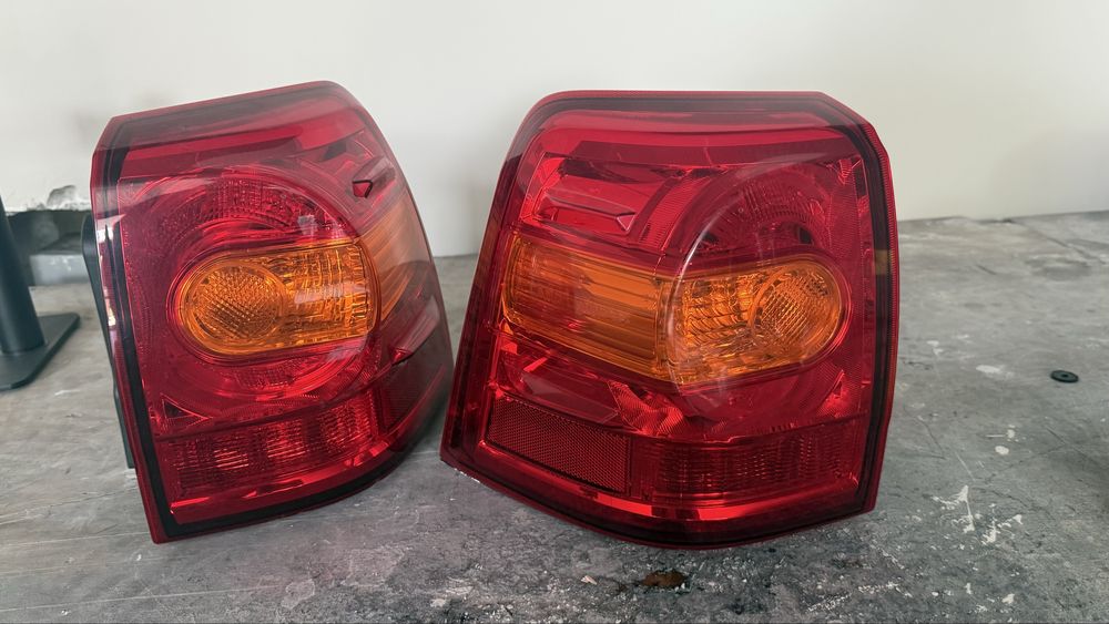 Фонарь задний LC200