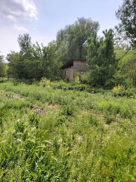 Продается дом-дача с хоз.постройками рядом речка