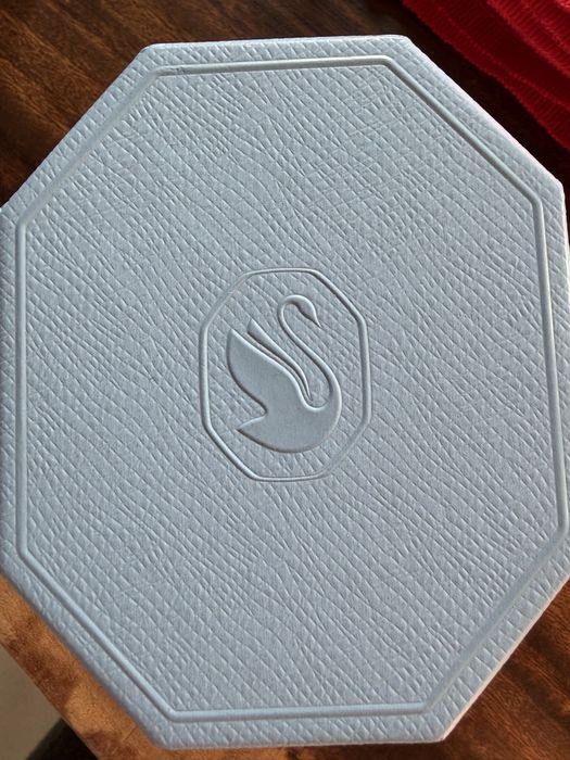 Часовник Swarovski