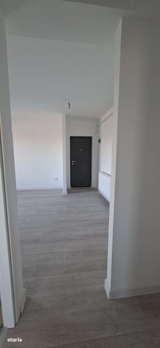 Apartament doua camere, intabulat, langa statia de autobuz, Visoianu