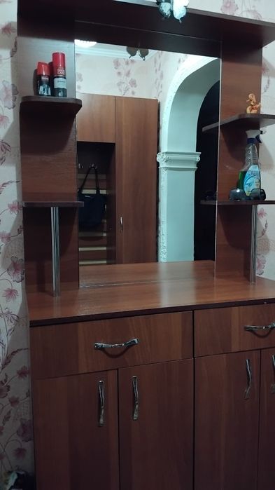 Срочнр продам прихожия