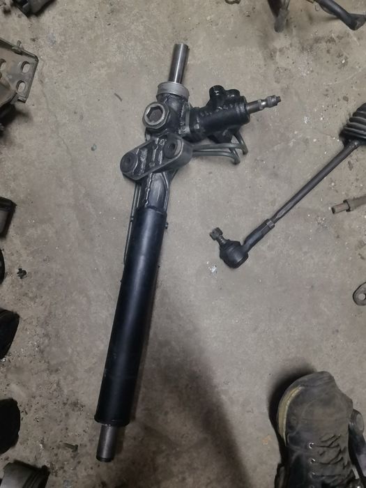 Мицубиси Спейс Гир рулевая рейка.