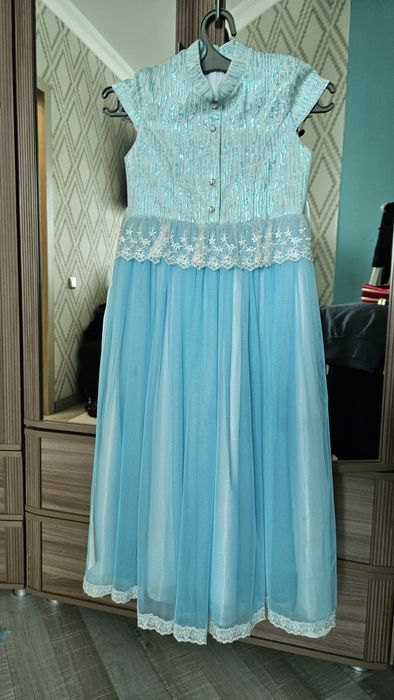 Платье в хорошем состоянии, одевала несколько раз.