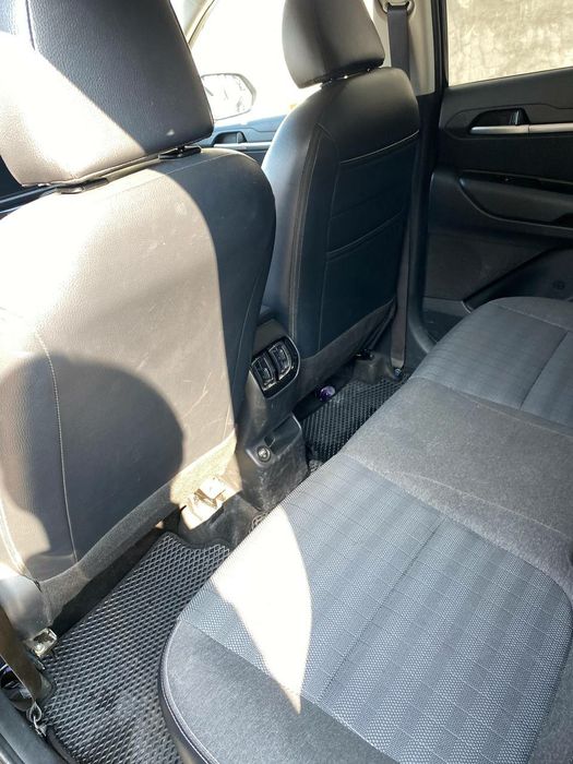 Kia  avtomobil dvigatel 1.5