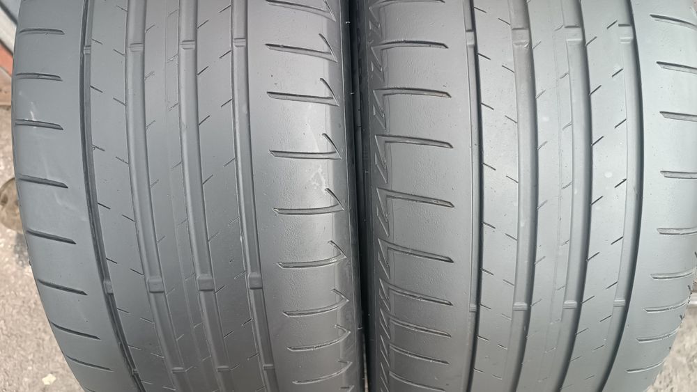 225/45/17 Bridgestone Дот 0523